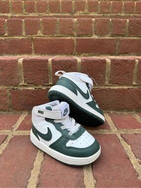 Nike Kids High-Top Sneakers in White & Dark Green